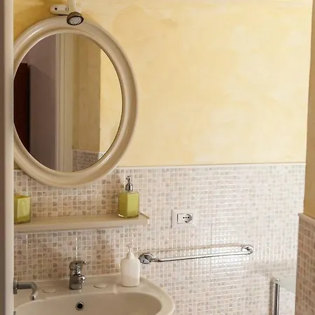 Lägenhet Monolocale Marola *